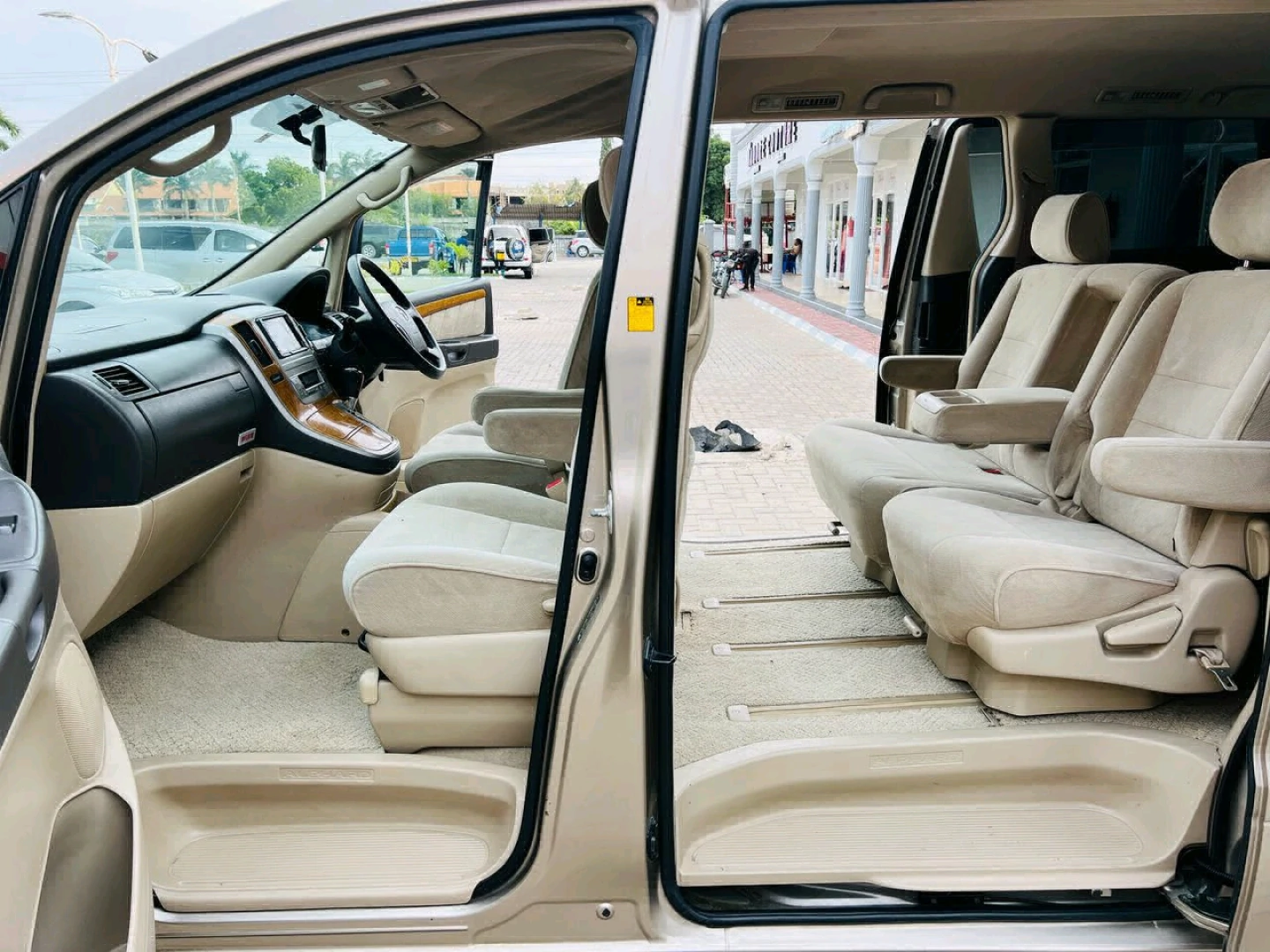Toyota Alphard Minivan 2005 DXW thumbnail 7