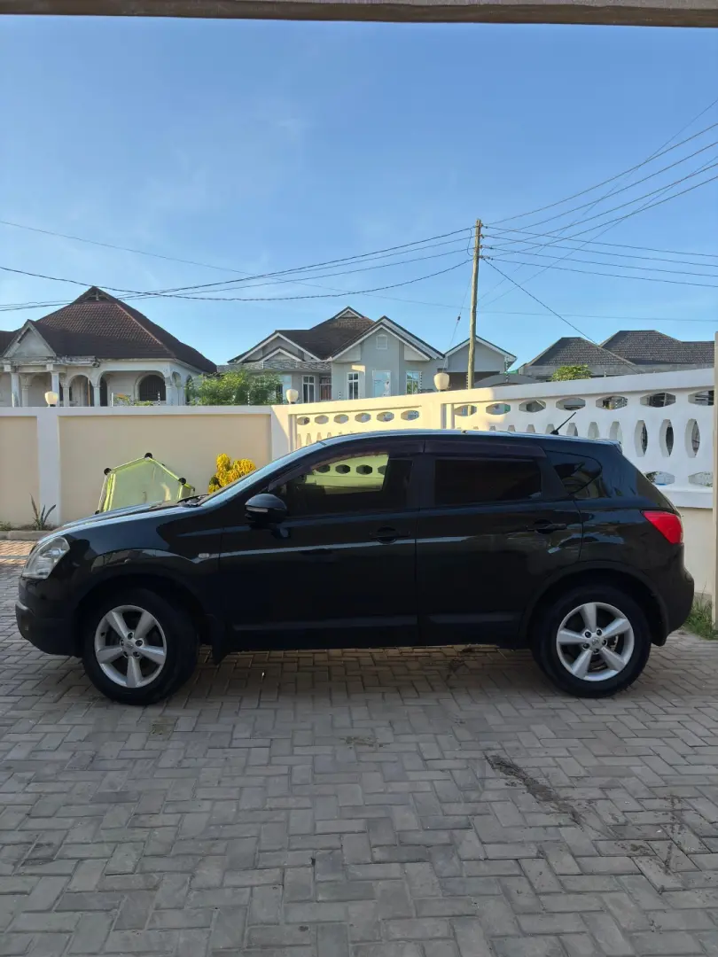 2008 Nissan Dualis SUV thumbnail 4