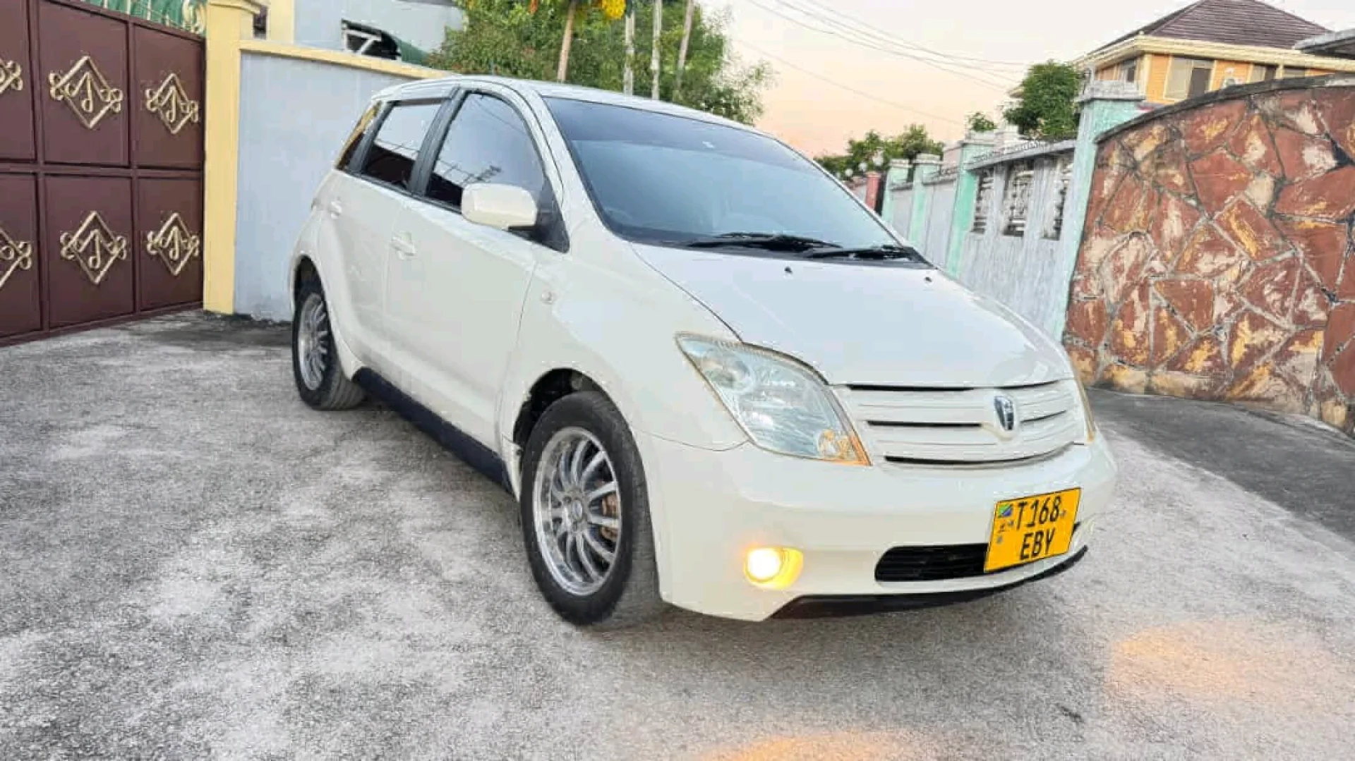 Toyota IST 2004 Automatic for Sale thumbnail 5
