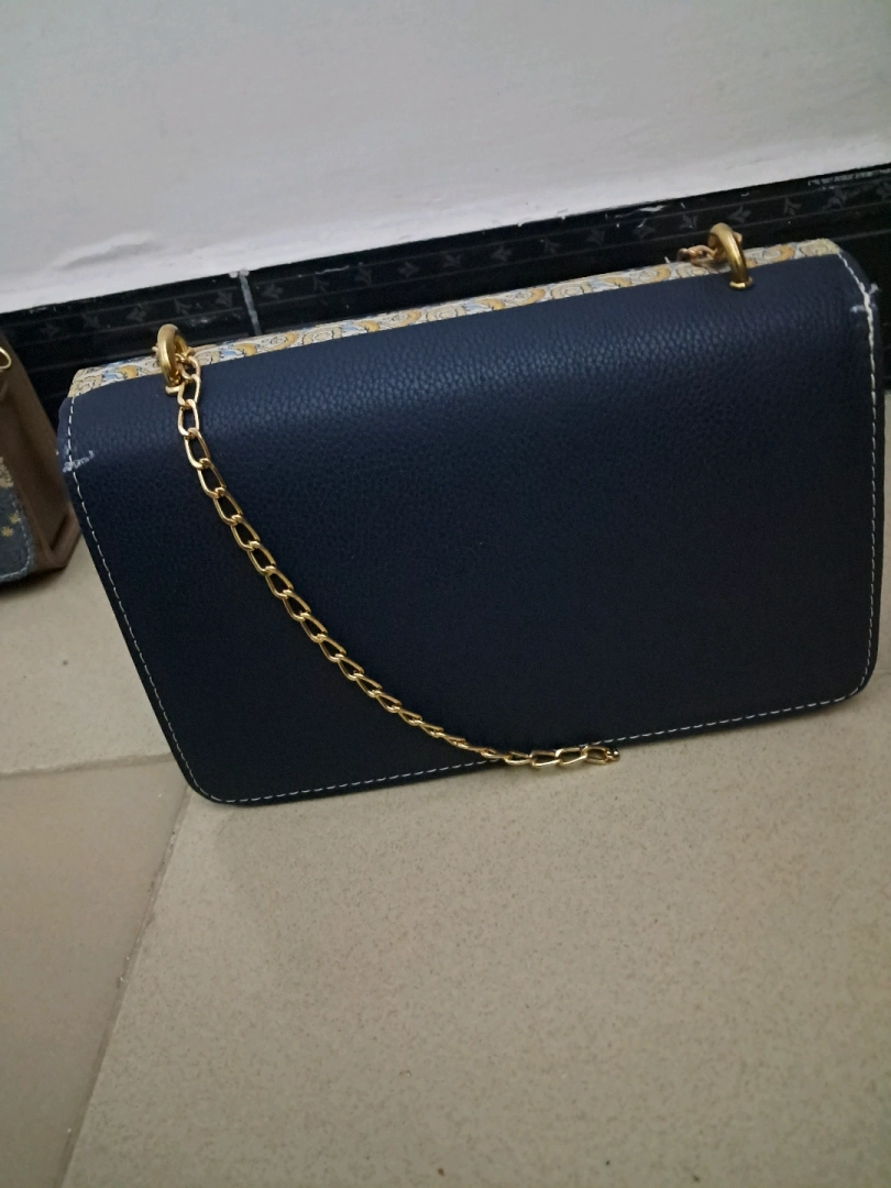 Beautiful Handbag (Pochi) from Turkey thumbnail 2