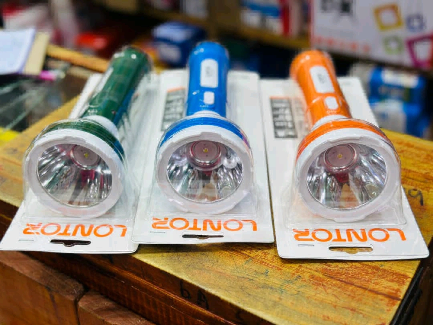 Lontor Rechargeable Flashlights thumbnail 2