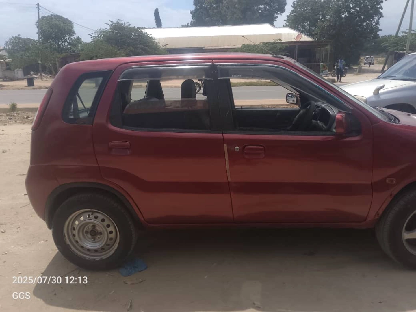 Red Suzuki Swift T853CAV for 4.5M TZS thumbnail 7