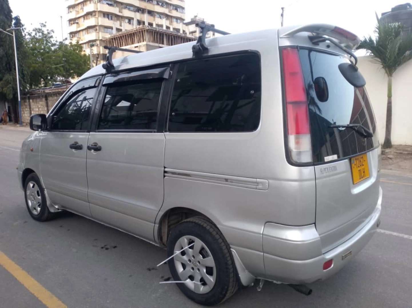 Toyota Noah SR 40 Minivan 1998 Model thumbnail 7