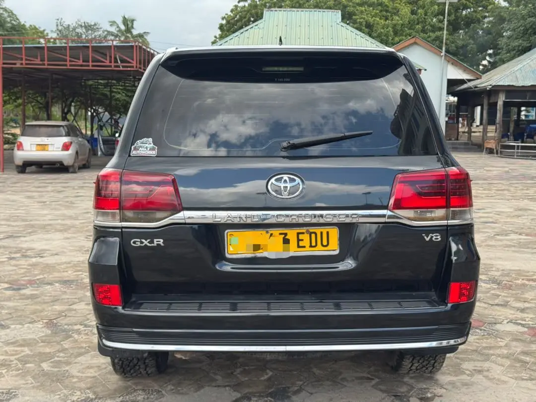 Toyota Land Cruiser VX V8 2011 thumbnail 5