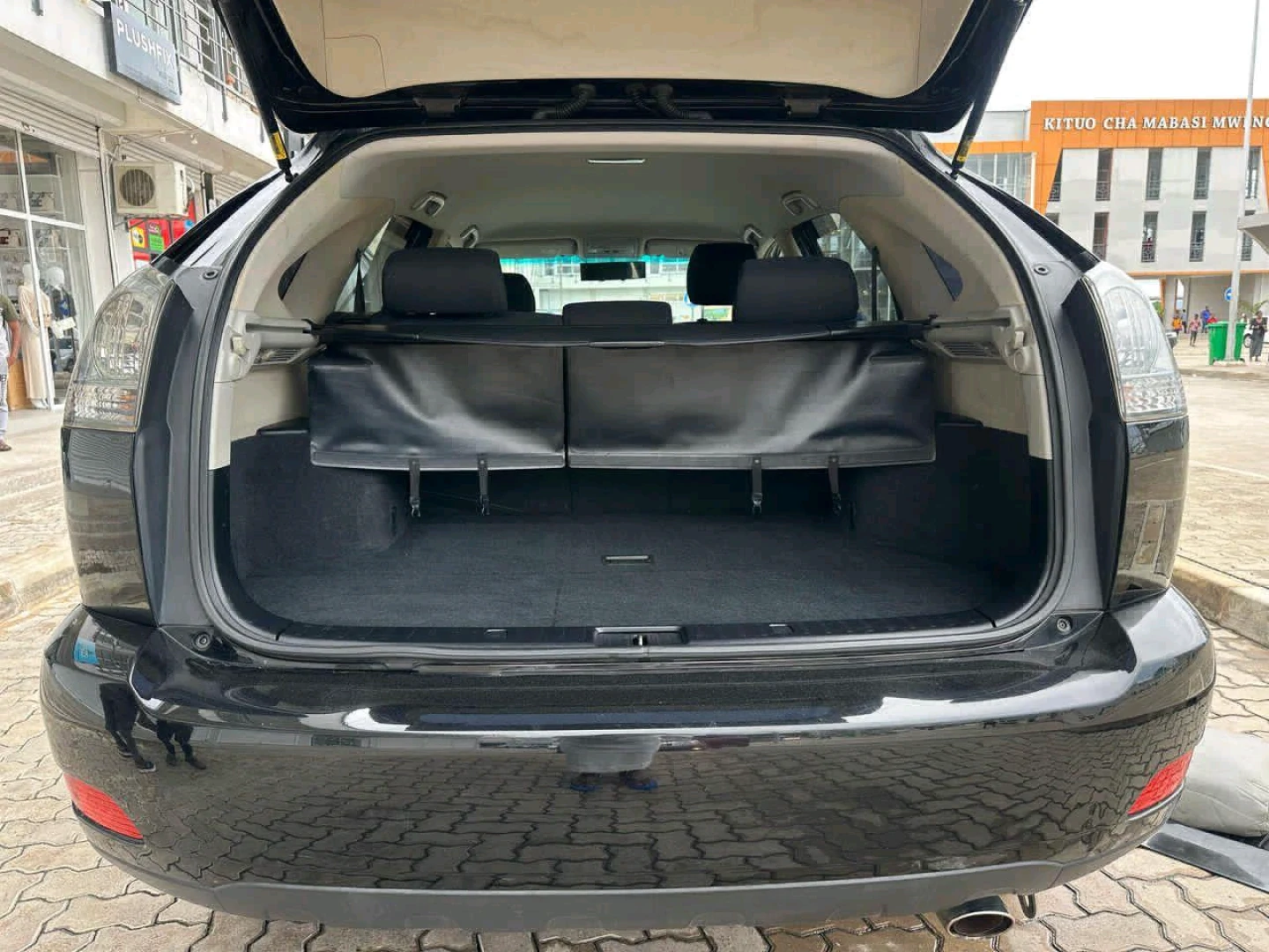 Toyota Harrier 2008 Black SUV - Trade-in Accepted thumbnail 6