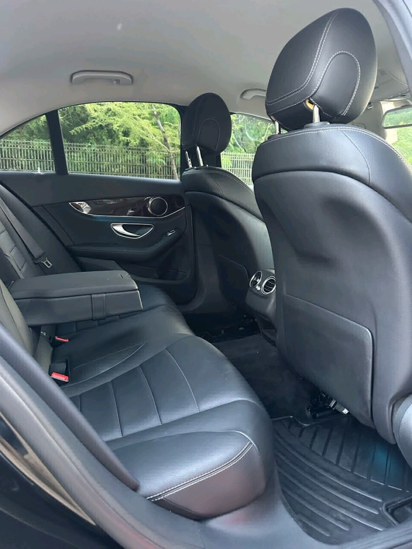 Mercedes Benz C200 2014/2015 Black thumbnail 2