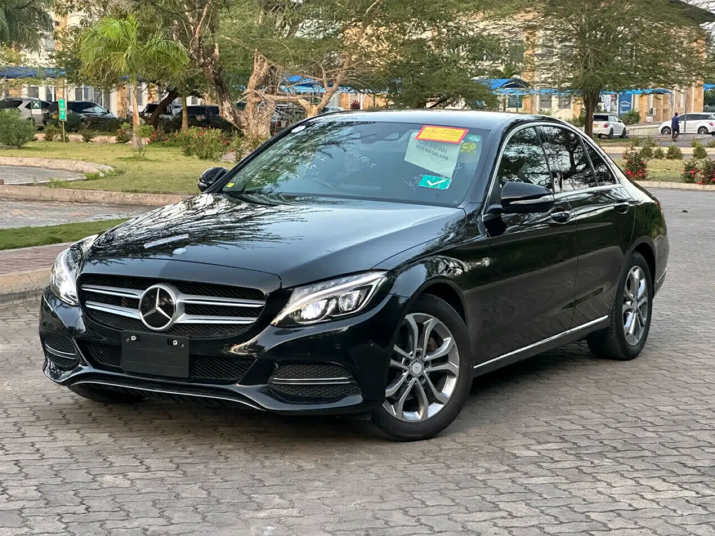 Mercedes Benz C200 2014/2015 Black thumbnail 5