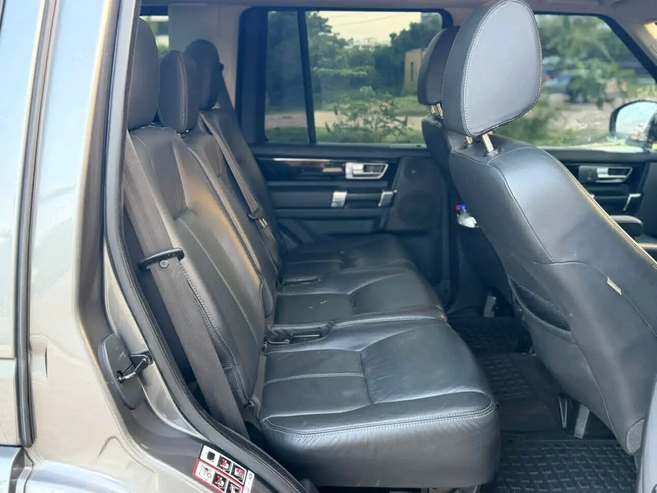 Land Rover Discovery 4 2015 Diesel (Very Clean) thumbnail 8