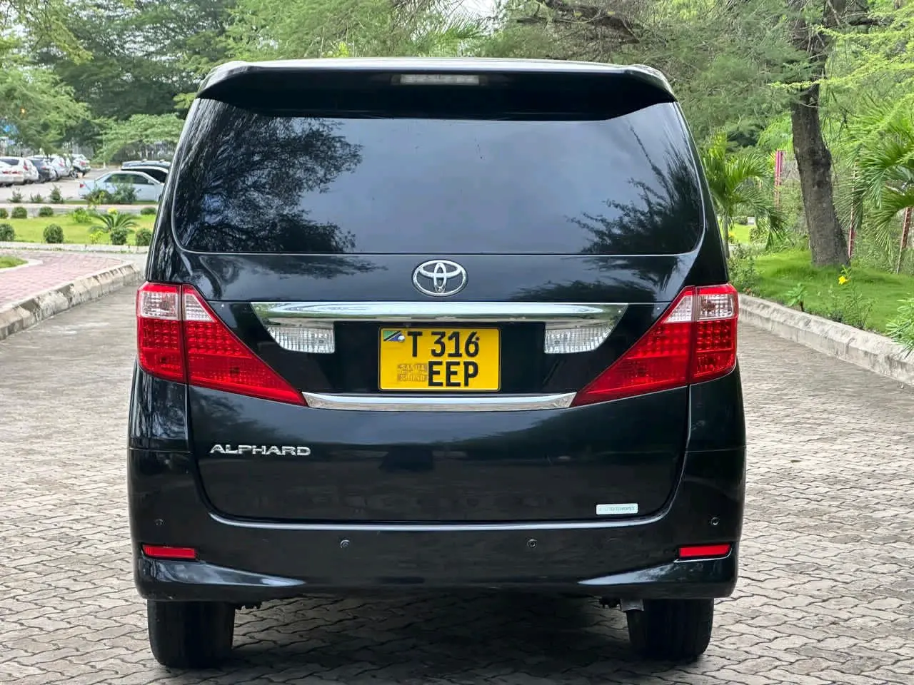 Toyota Alphard 2010 (EEP) thumbnail 4