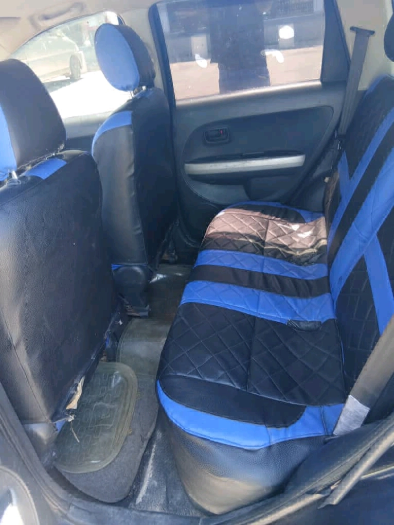 Toyota IST Dark Blue 1290cc for Sale thumbnail 8