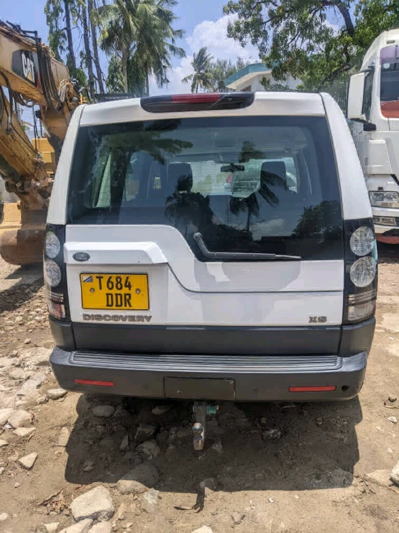 Land Rover Discovery 4 XS 2013 Model