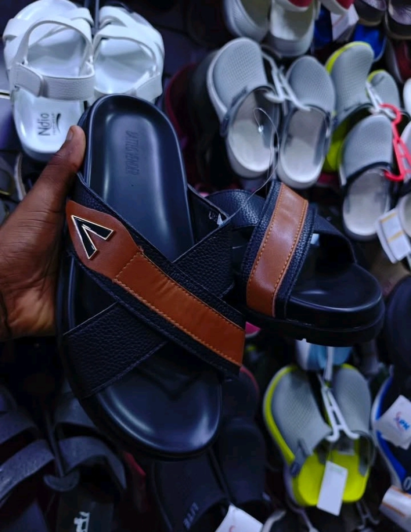 White Leather-like Cross-Strap Sandals thumbnail 8