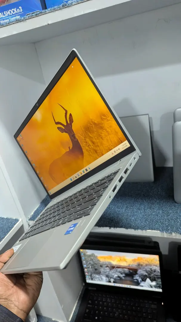 HP ProBook 440 G8 - Core i5 11th Gen thumbnail 3
