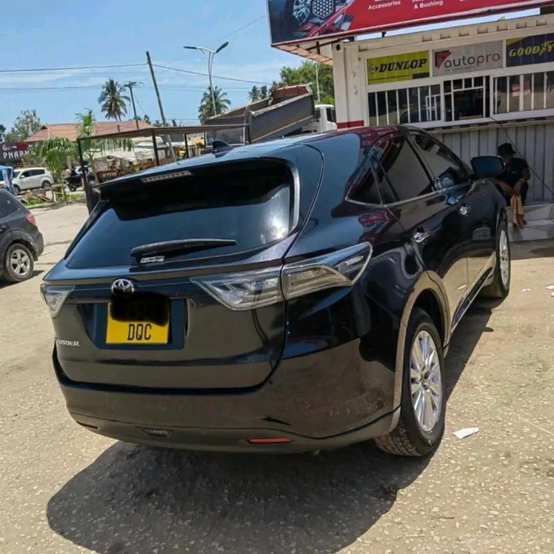 Toyota Harrier Anaconda 2014 thumbnail 2