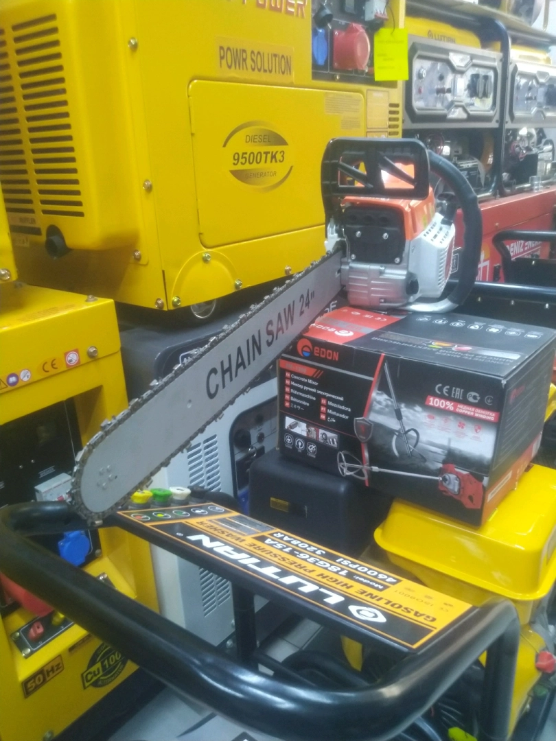 DAHFA 24-inch Gasoline Chainsaw CS 5800 thumbnail 3