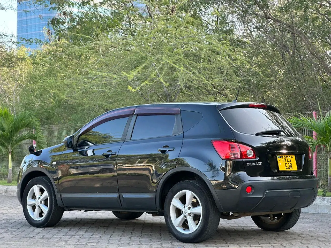 Nissan Dualis 2009, Black, Sunroof thumbnail 2