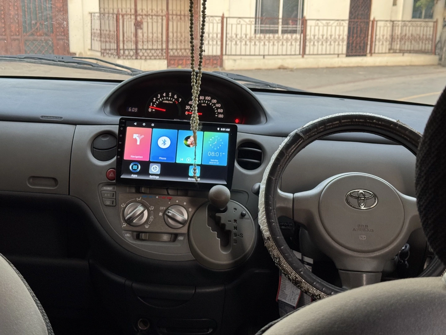 Toyota Sienta 2008 Silver Minivan thumbnail 8