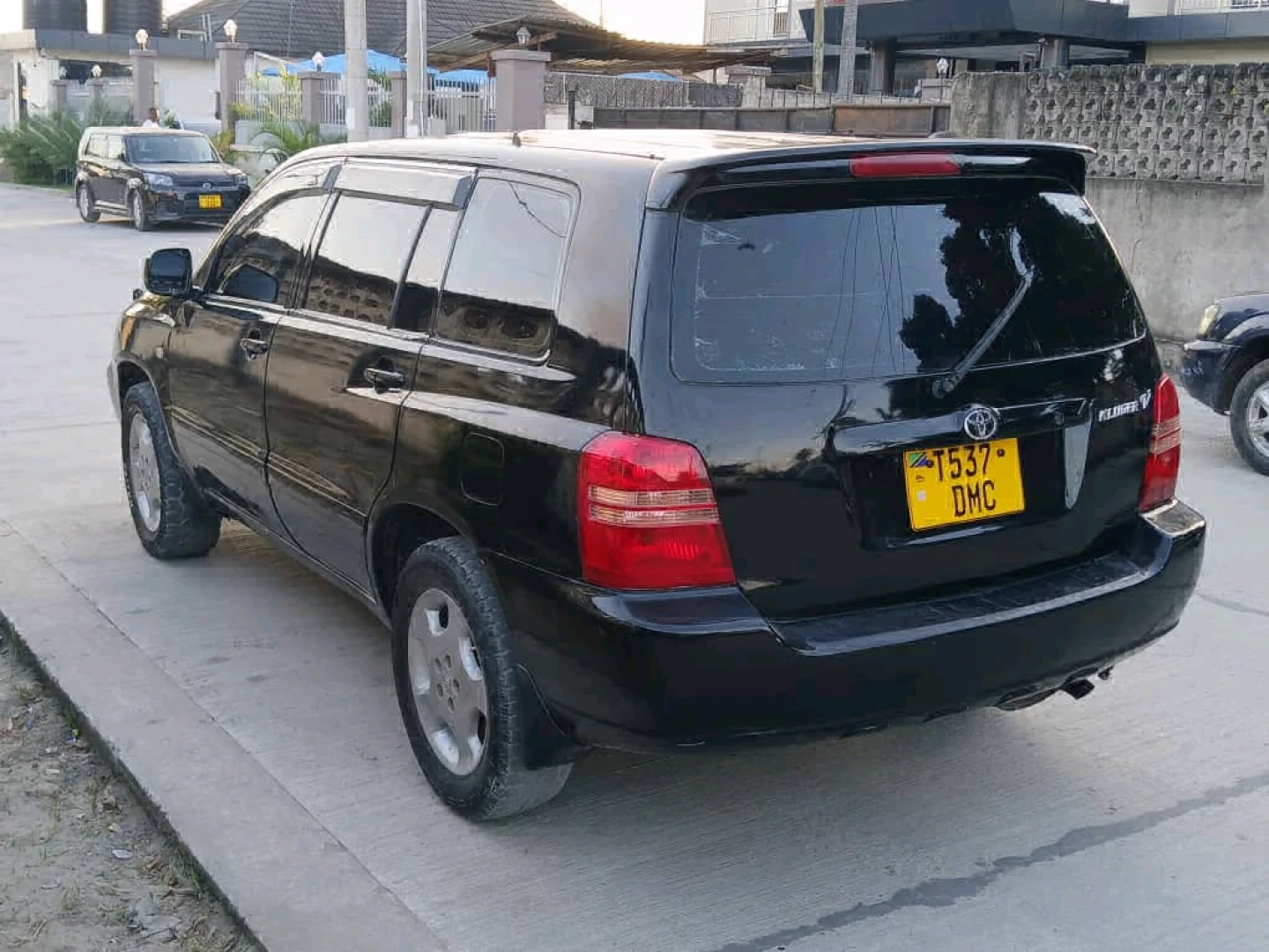 Toyota Kluger V DMC 2360 CC thumbnail 3
