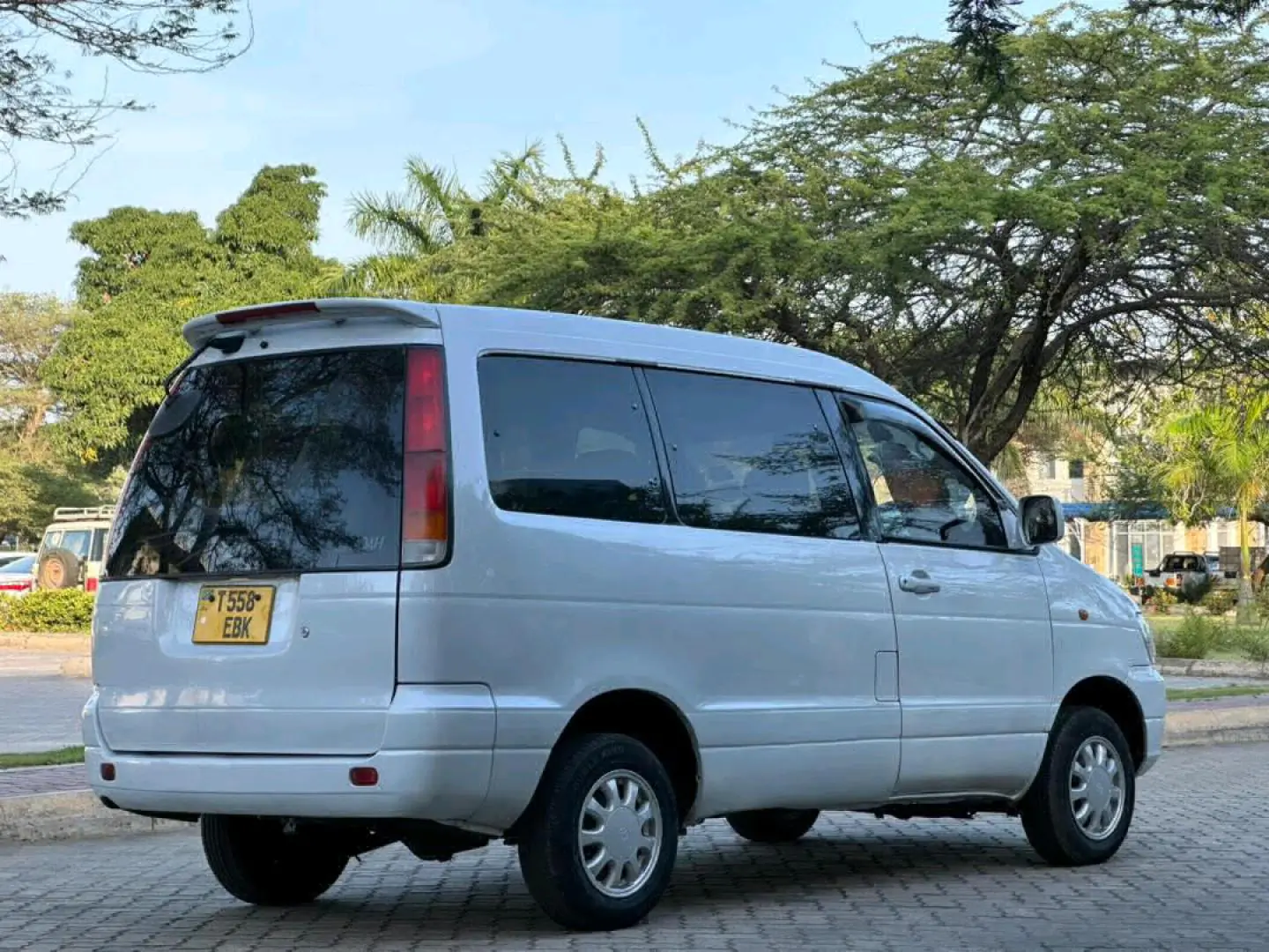 Toyota Noah SR40 2003 for Sale thumbnail 4