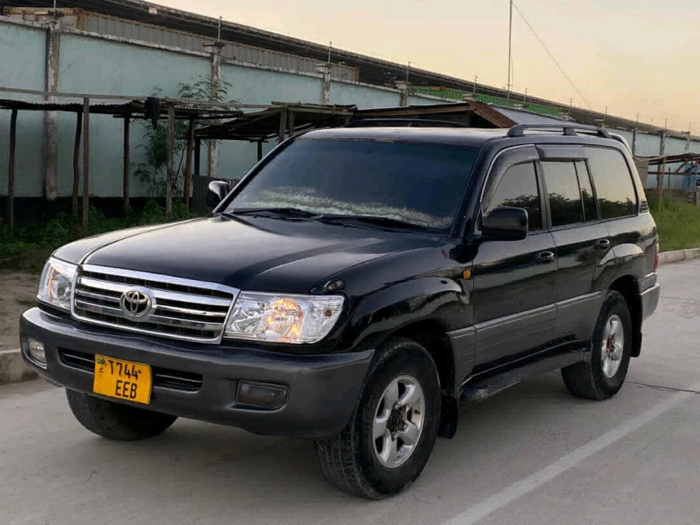 Toyota Land Cruiser EEB 1999 Diesel for Sale thumbnail 2