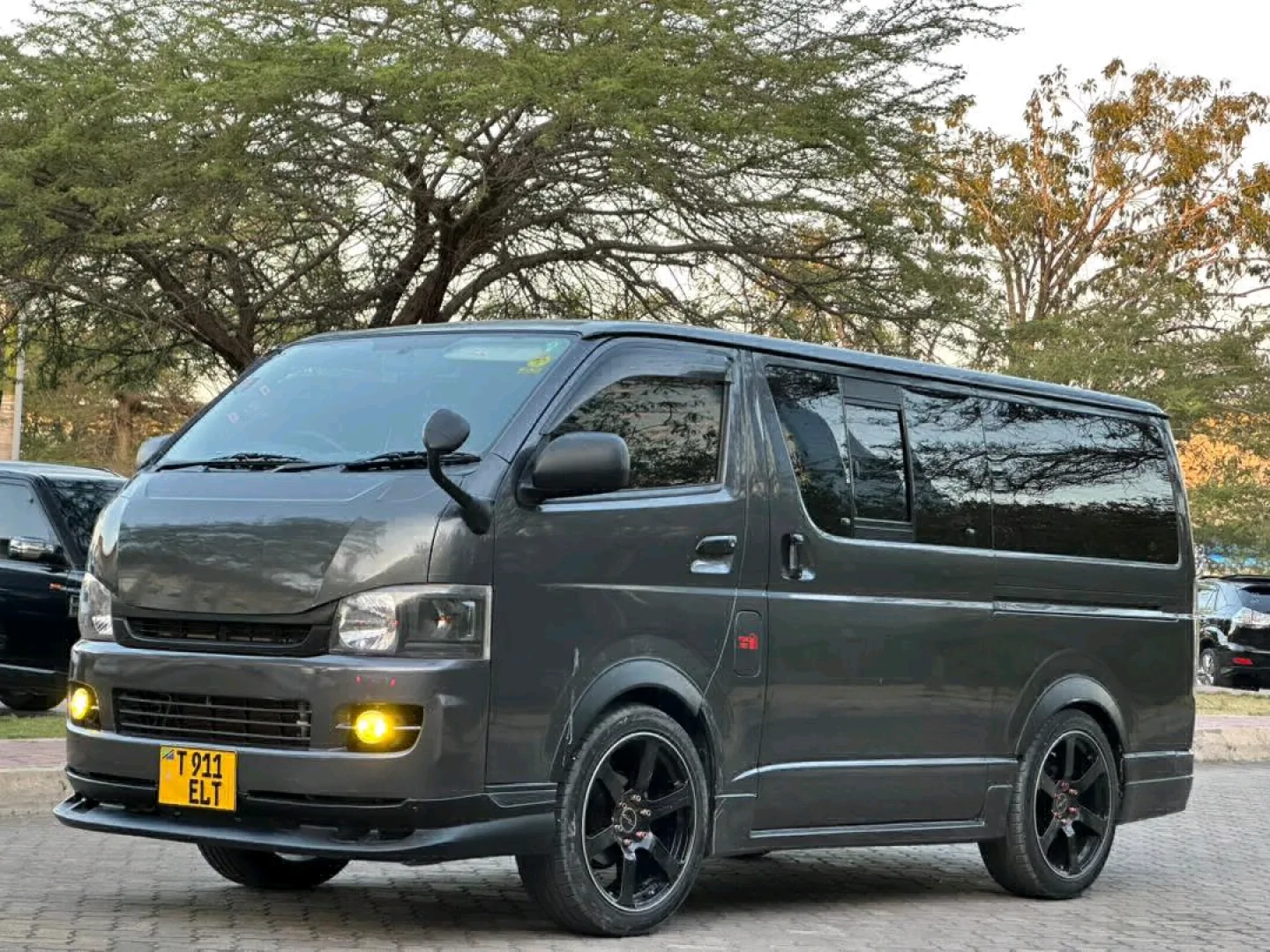 Toyota Hiace Quantum Van for Sale (Reg ELT) thumbnail 2