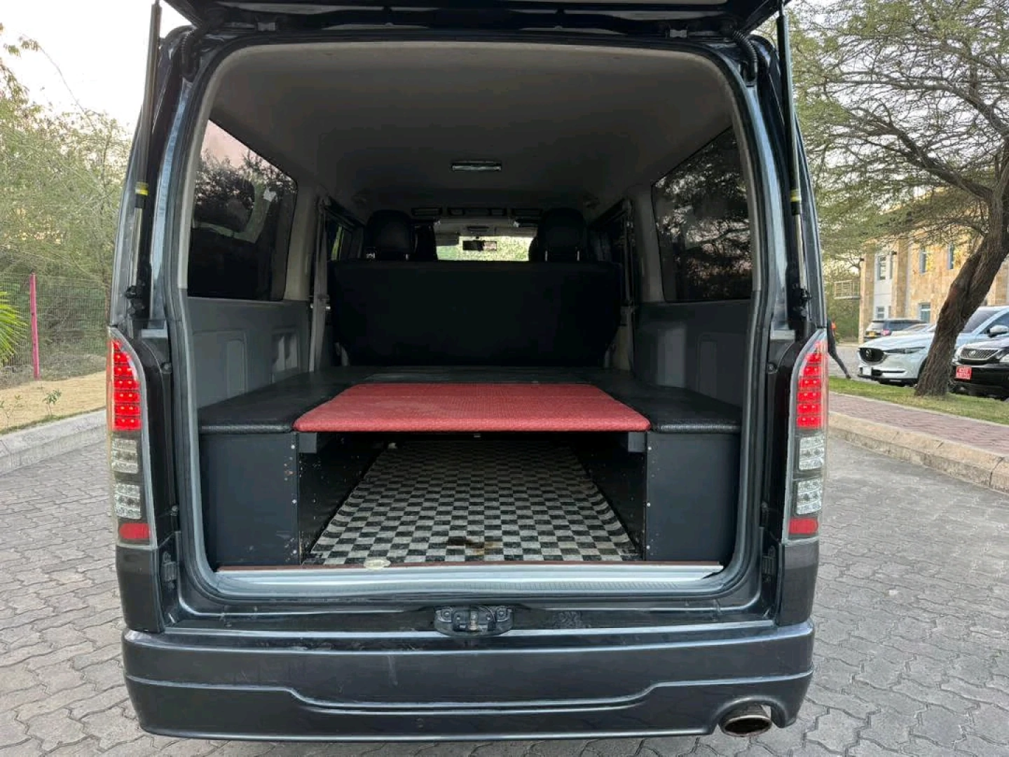 Toyota Hiace Quantum Van for Sale (Reg ELT) thumbnail 7
