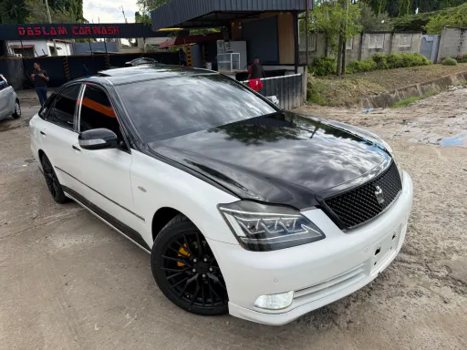 Toyota Crown Athlete 2005
