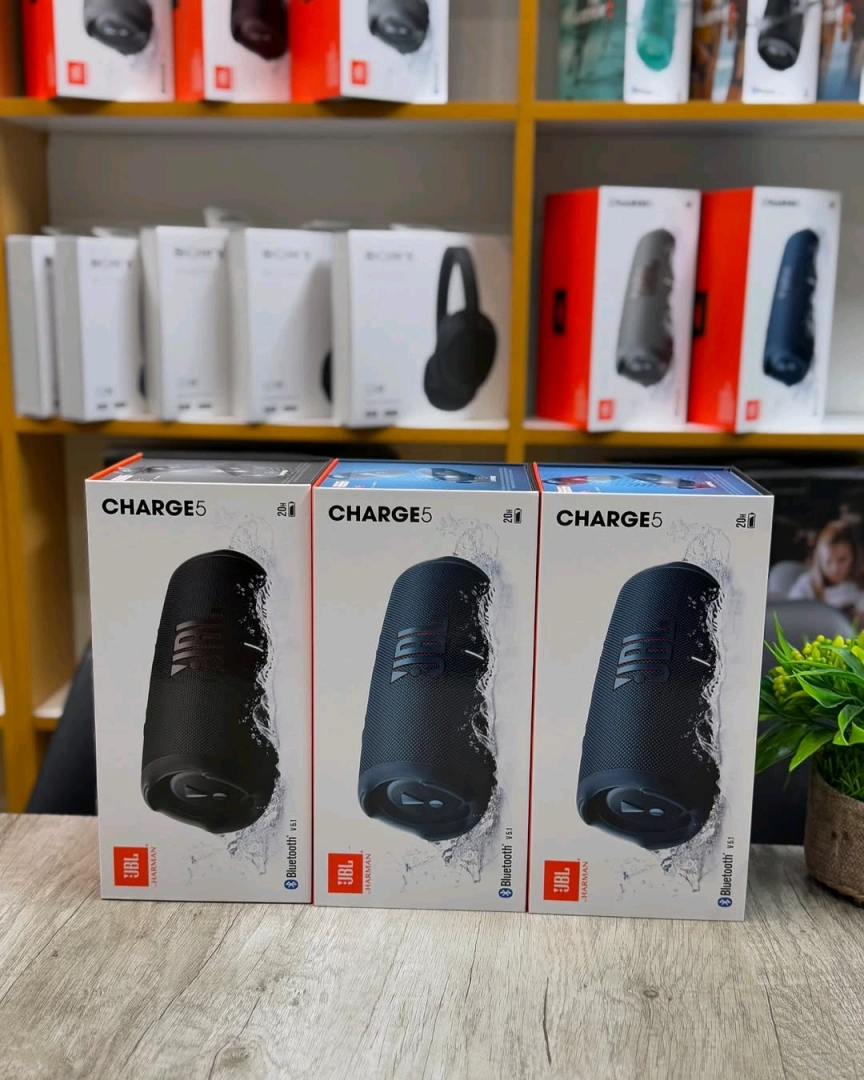 JBL Charge 5 Portable Bluetooth Speaker