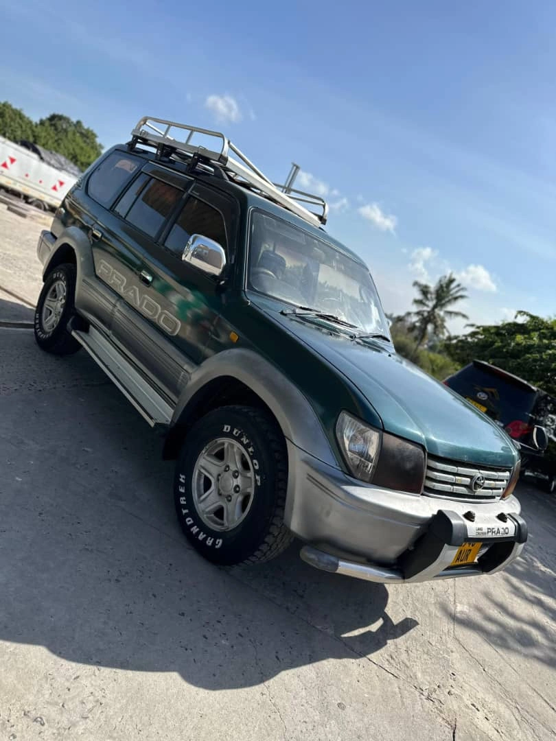 Toyota Land Cruiser Prado Mchaga AUR for Sale thumbnail 2
