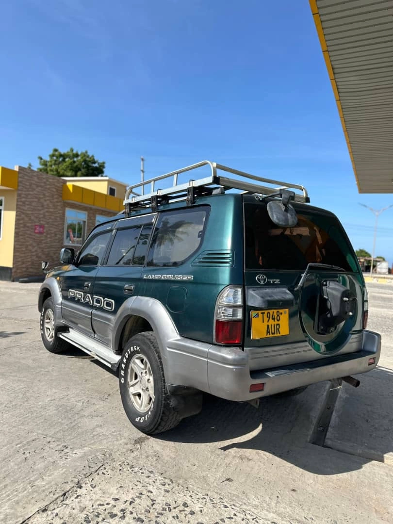 Toyota Land Cruiser Prado Mchaga AUR for Sale thumbnail 4