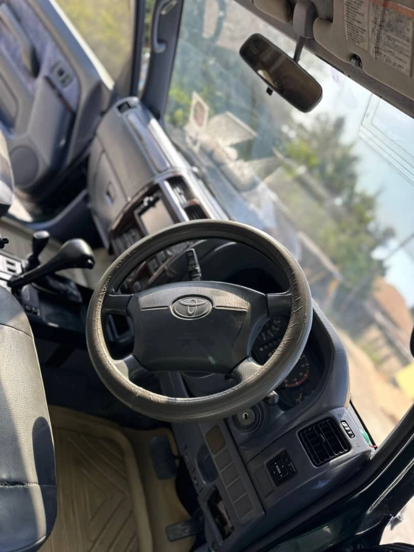 Toyota Land Cruiser Prado Mchaga AUR for Sale thumbnail 7