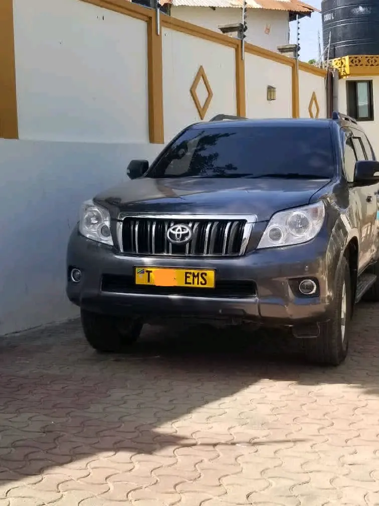 Toyota Land Cruiser Prado TX 2013
