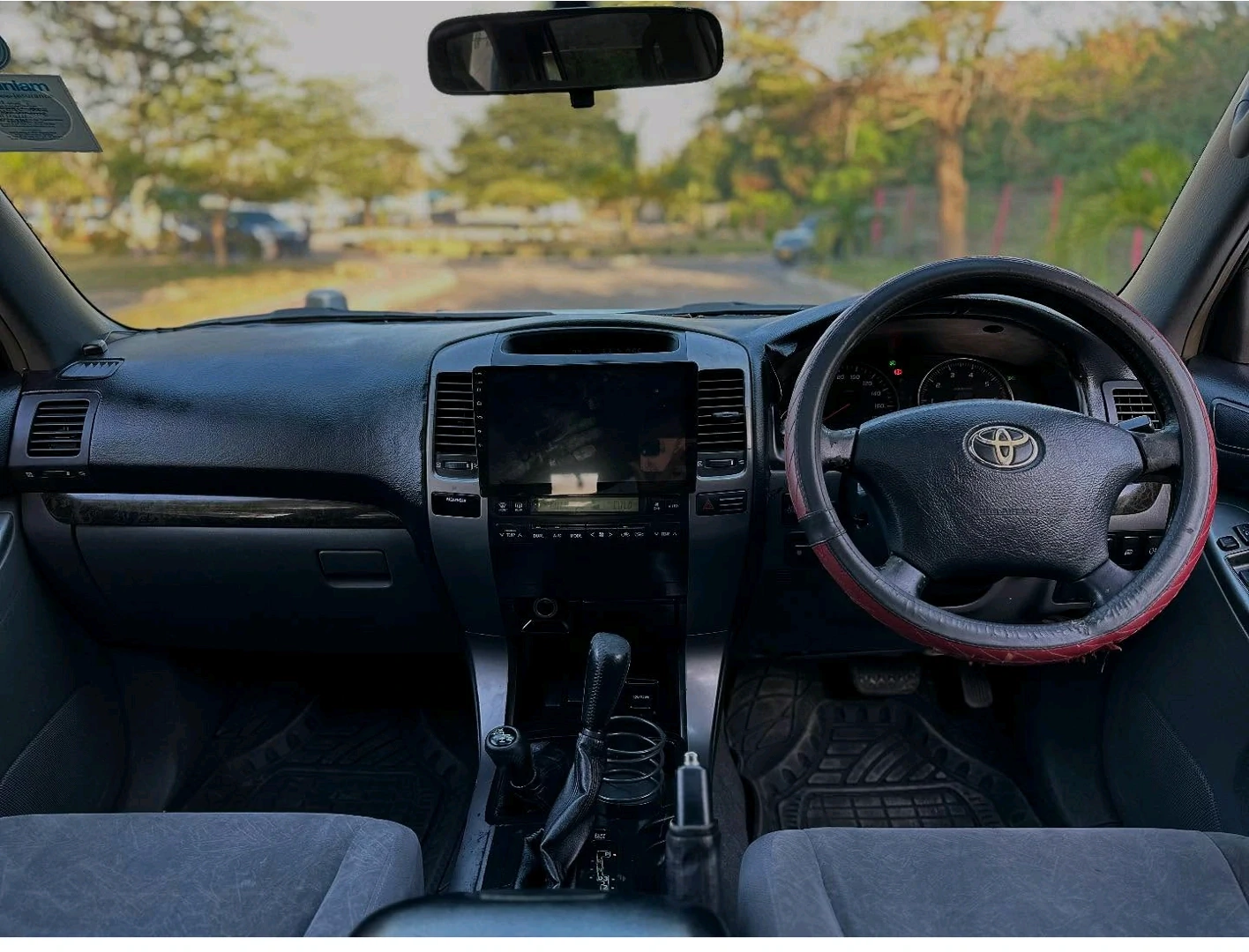 Toyota Land Cruiser Prado 120 Series SUV thumbnail 7