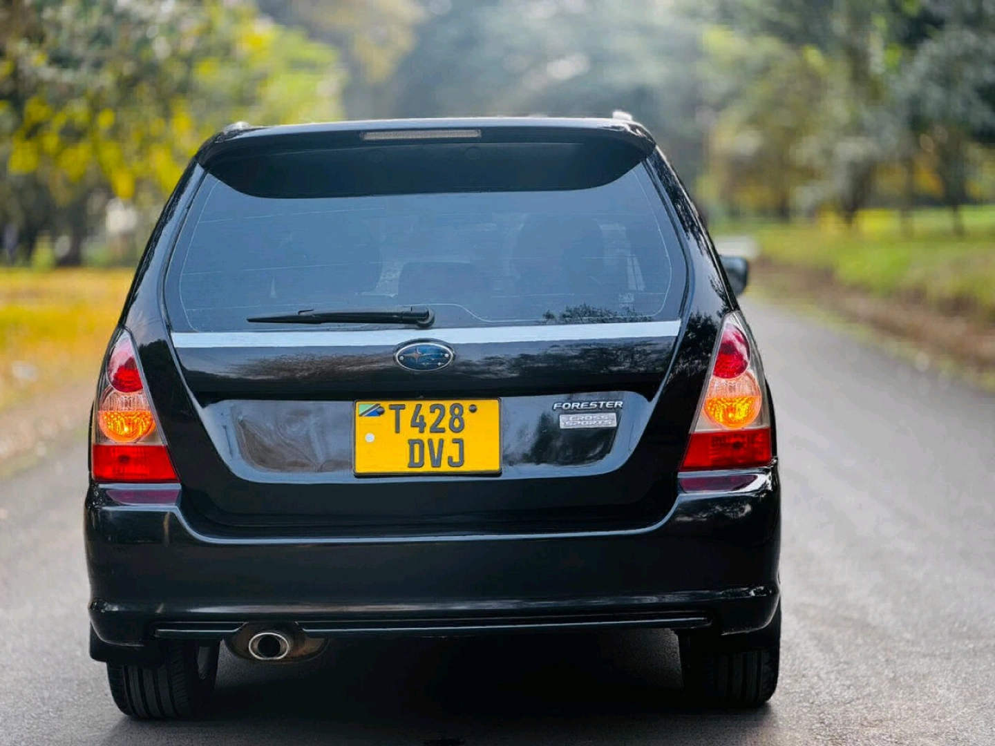 Black Subaru Forester Cross Sport 1990 CC thumbnail 3