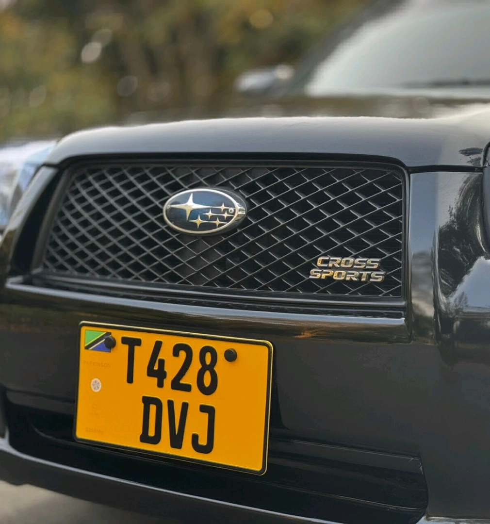 Black Subaru Forester Cross Sport 1990 CC thumbnail 6