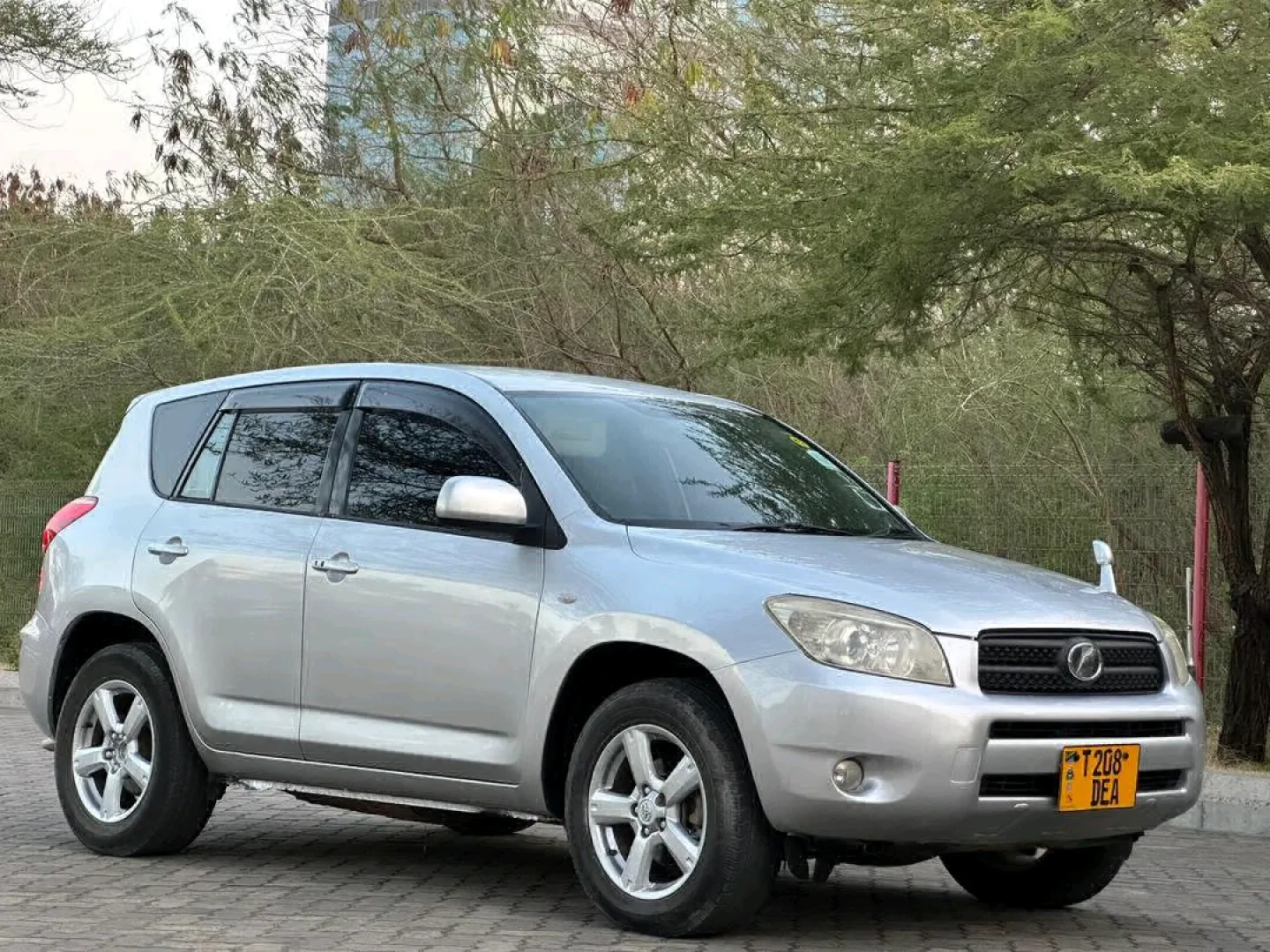 Toyota RAV4 2008 (Miss Tanzania Reg) for Sale thumbnail 4