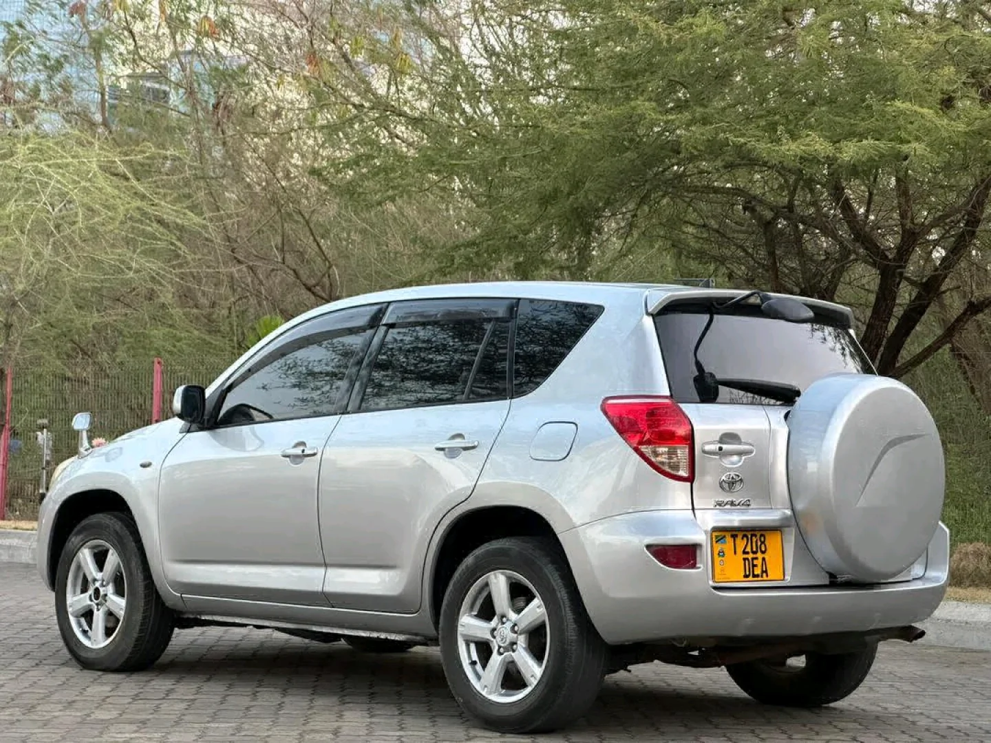 Toyota RAV4 2008 (Miss Tanzania Reg) for Sale thumbnail 6