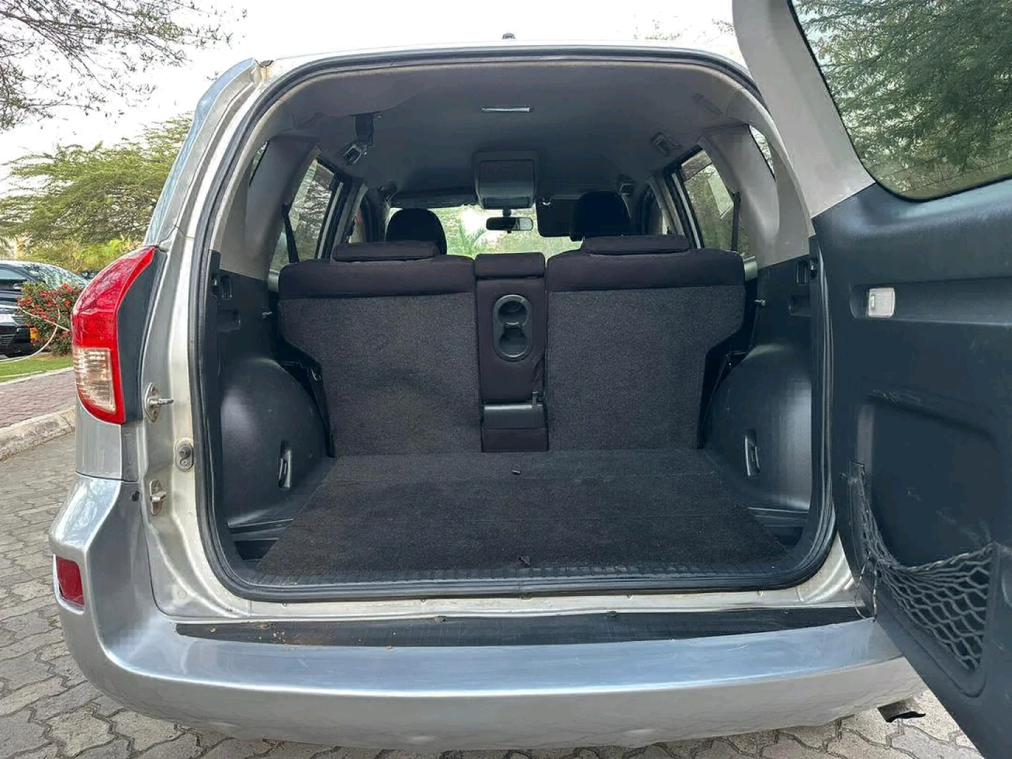 Toyota RAV4 2008 (Miss Tanzania Reg) for Sale thumbnail 7