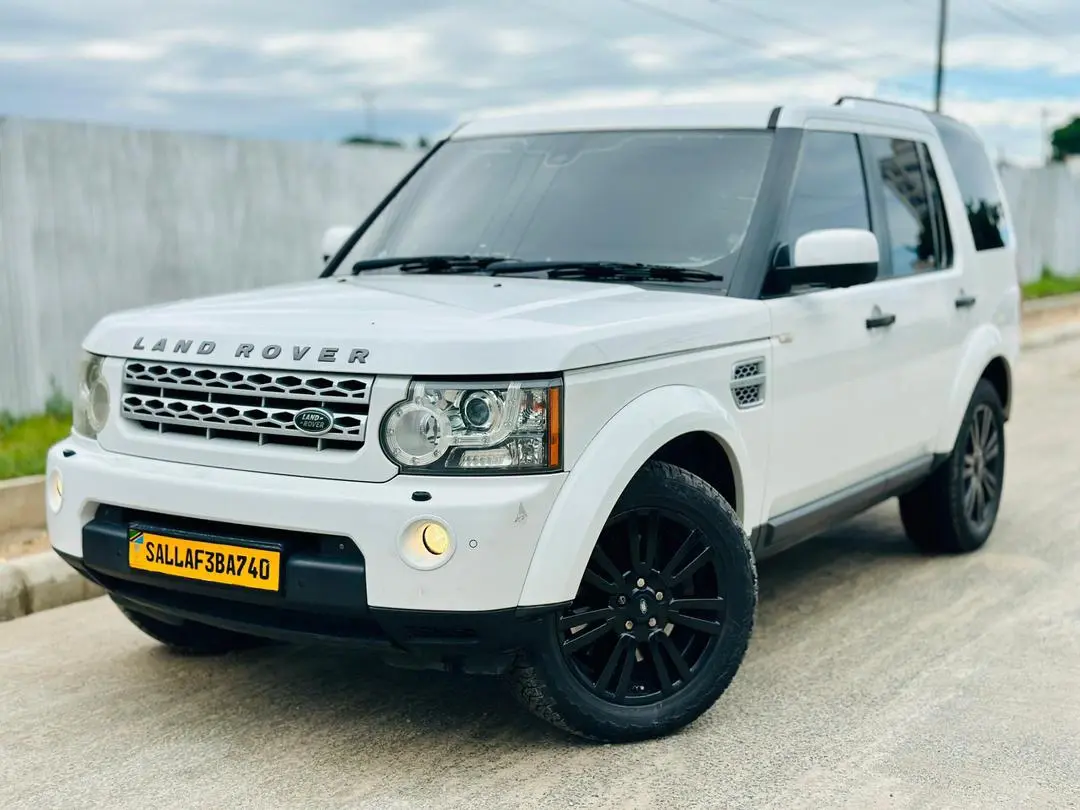Land Rover Discovery 4 2013 thumbnail 3