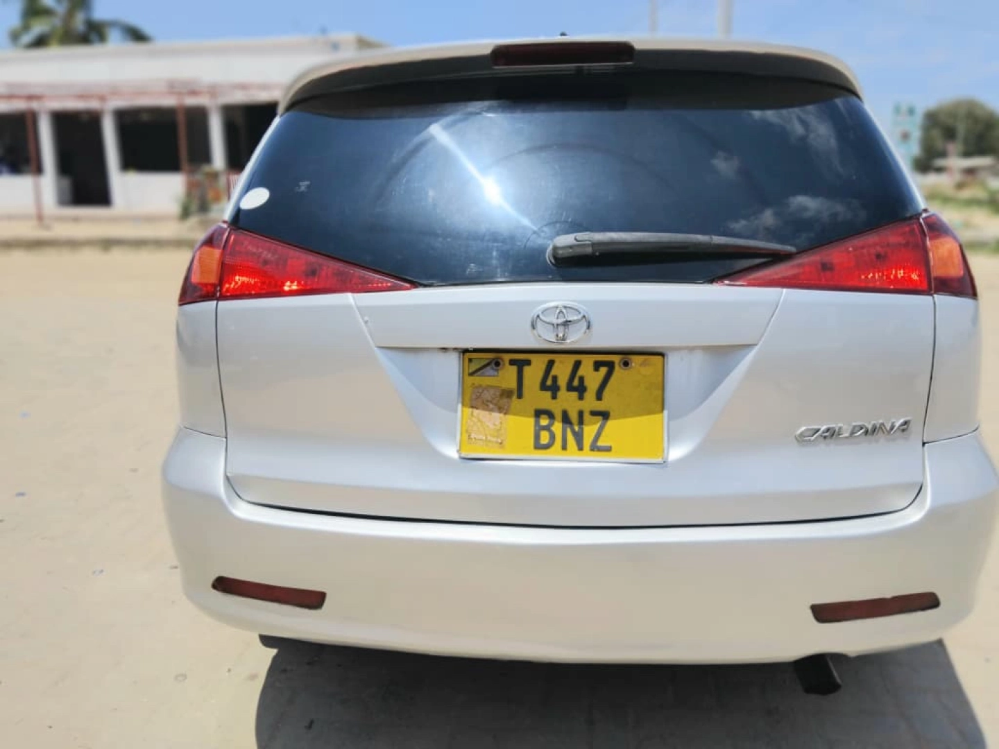 Toyota Caldina BNZ Silver Sedan thumbnail 3