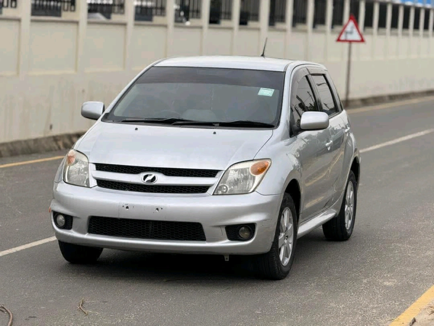 Toyota Ist 2005 Model for Sale thumbnail 2