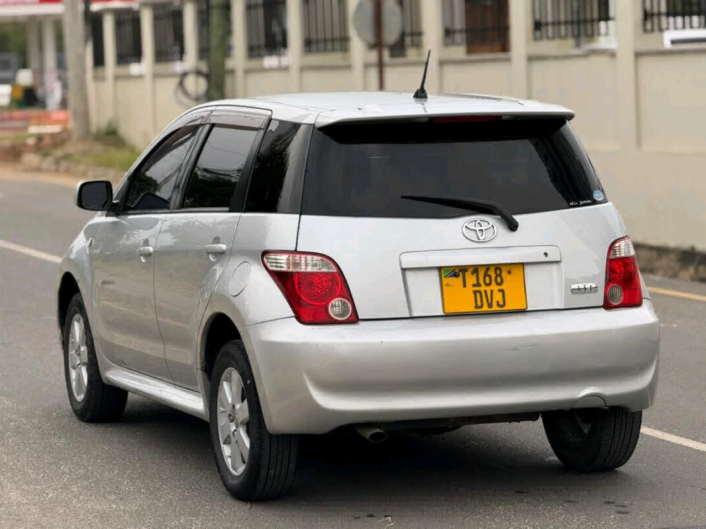 Toyota Ist 2005 Model for Sale thumbnail 4