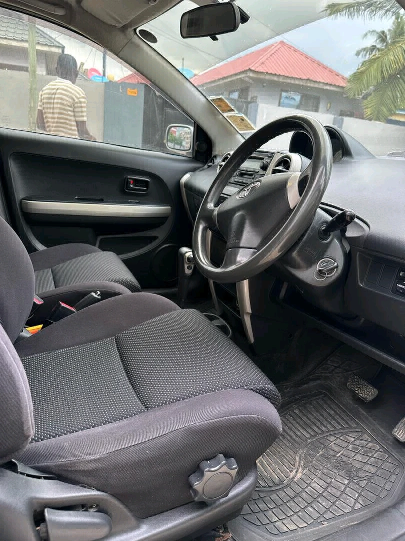 Toyota Ist 2005 Model for Sale thumbnail 6