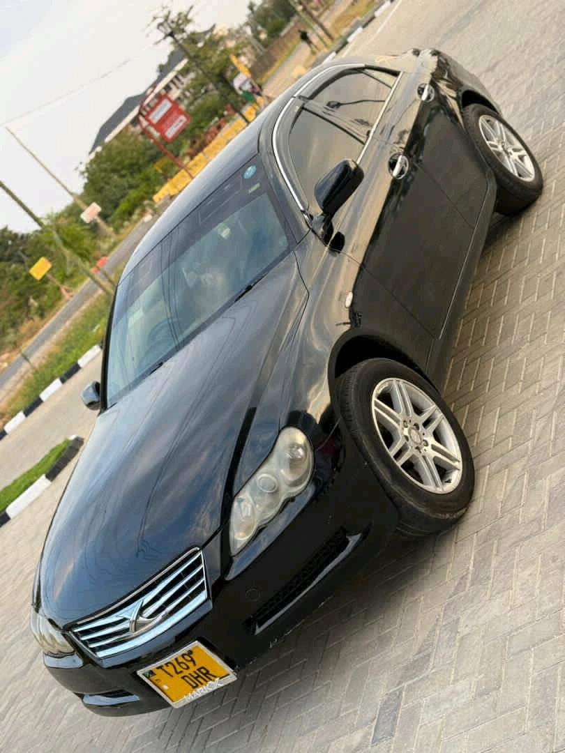 Toyota Mark X DHR