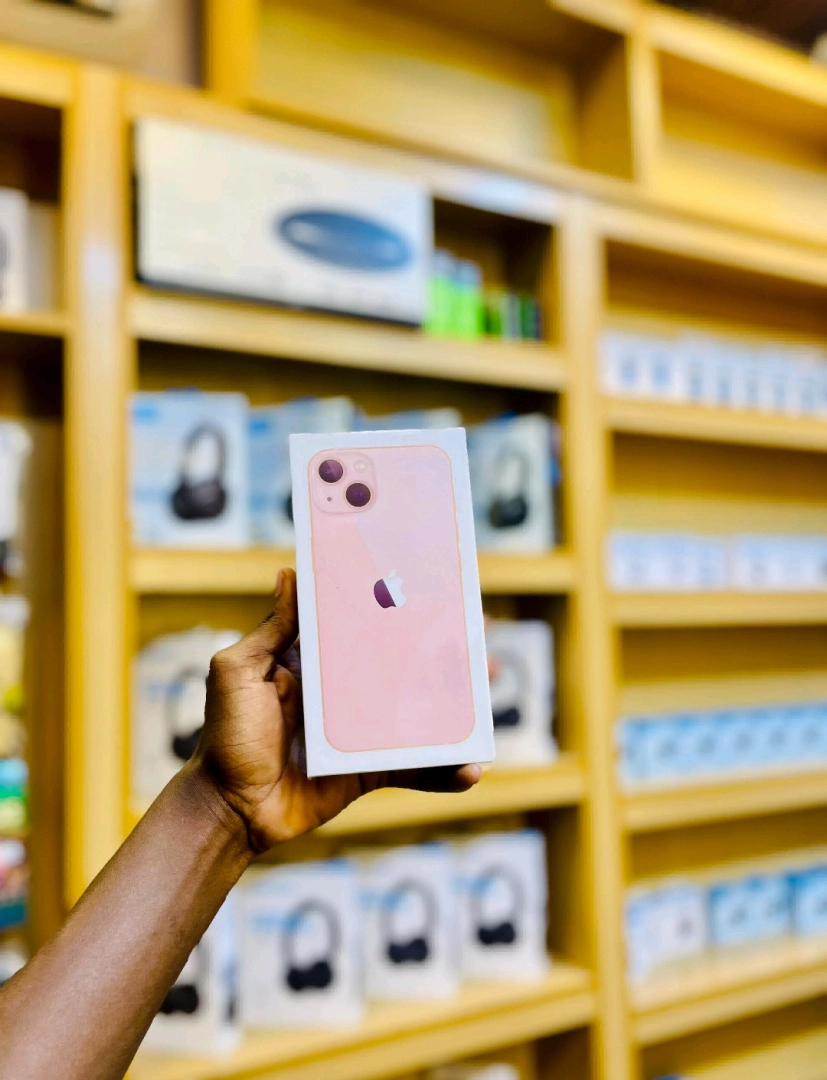 Apple iPhone 13 256GB Full Box