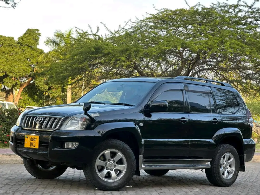 Toyota Land Cruiser Prado 120 (2008) for Sale thumbnail 6