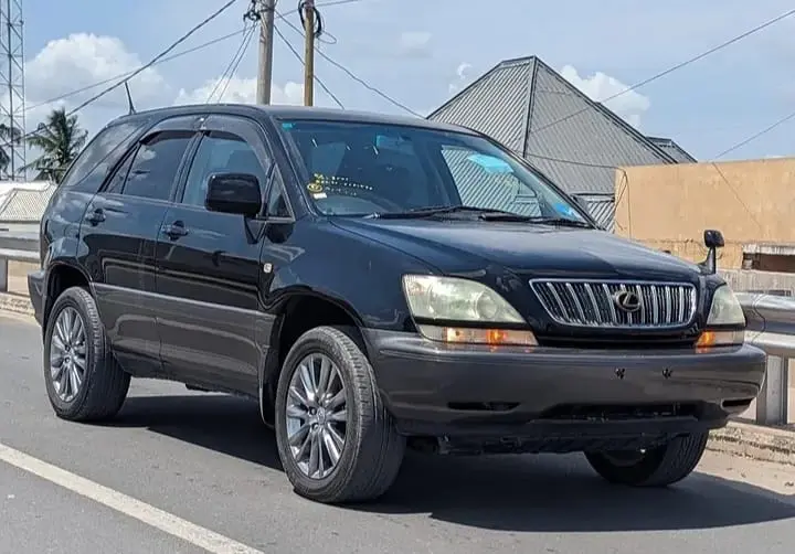 Toyota Harrier 2002 (Old Model)