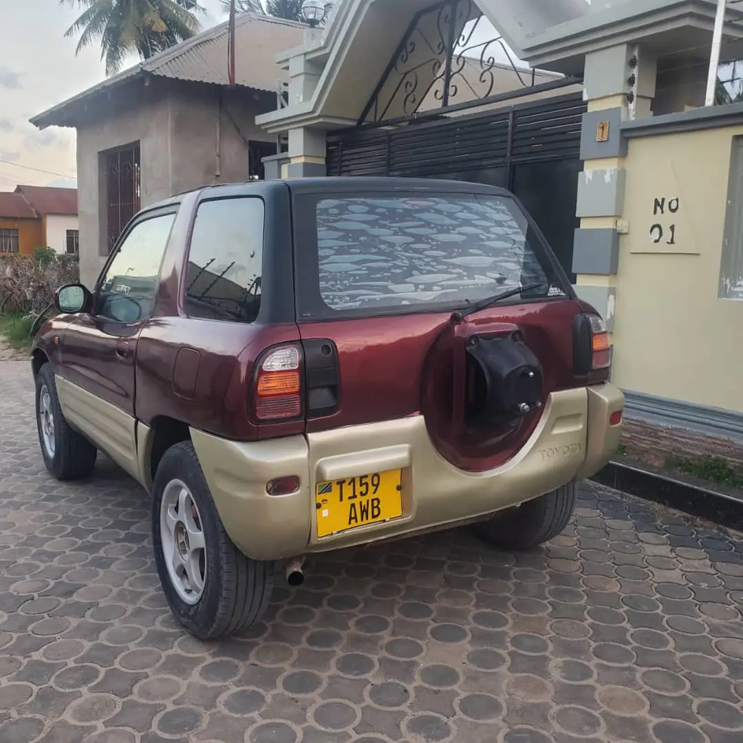 Toyota RAV4 3-Door (AWB) thumbnail 6