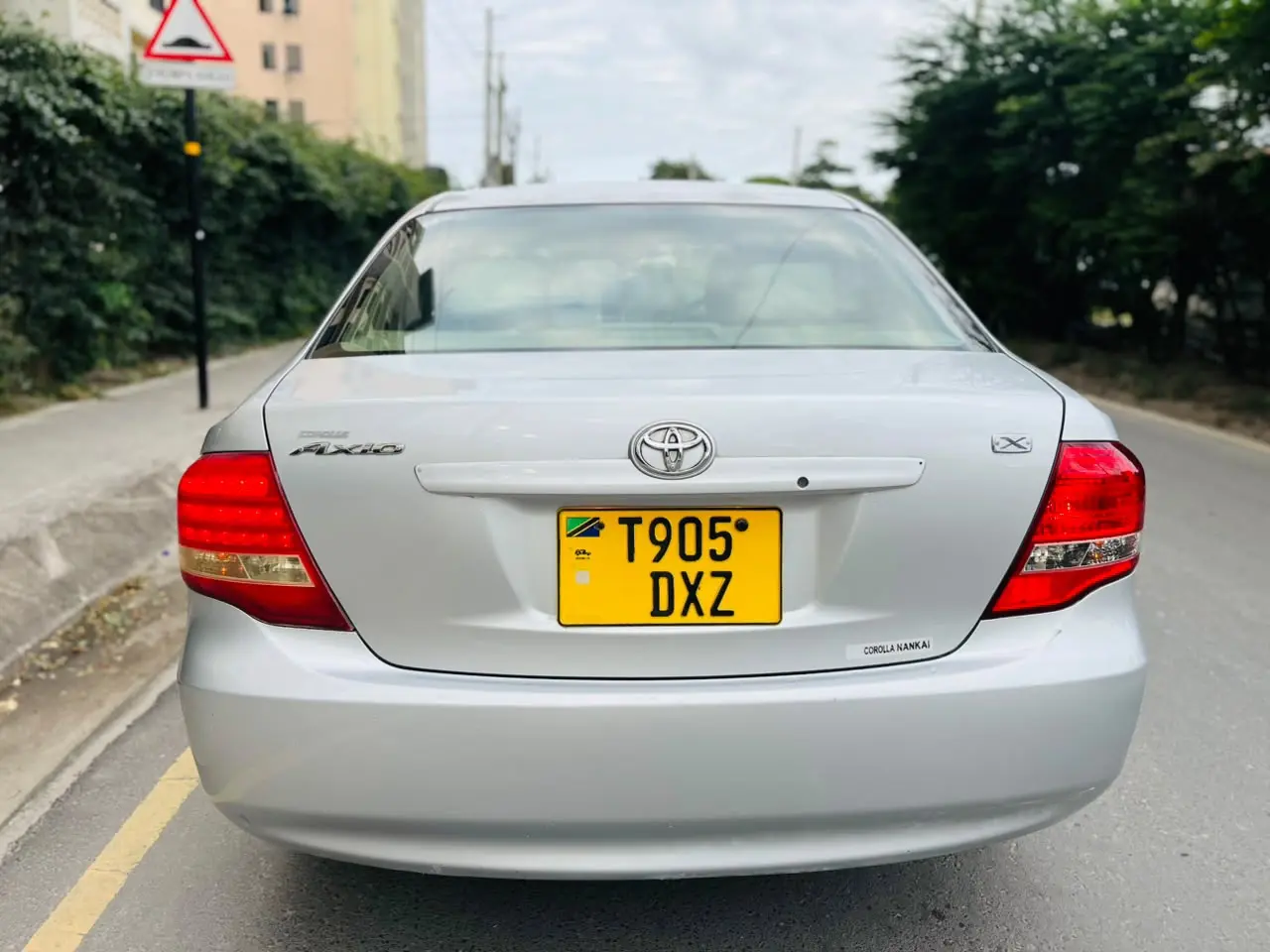 Toyota Corolla Axio 2009 (DXZ) thumbnail 2