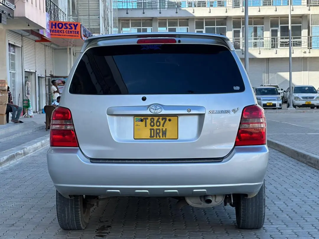 Toyota Kluger V 2004 thumbnail 2